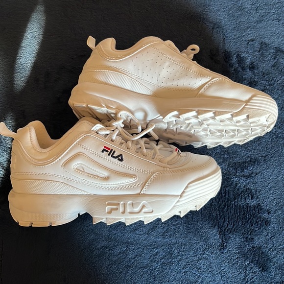 Fila shoes only worn twice! - Picture 3 of 4